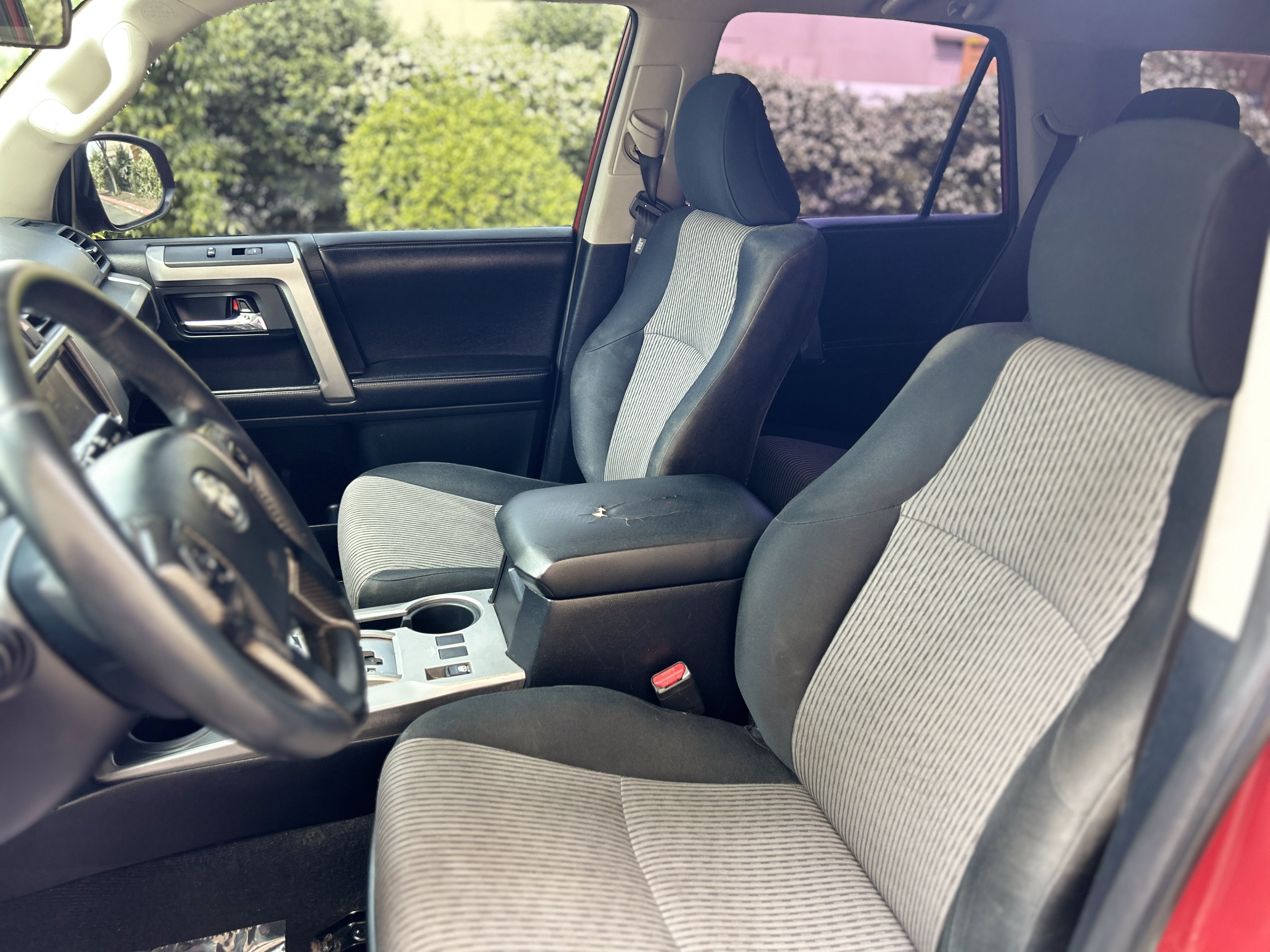Used 2015 Toyota 4Runner SR5 AWD/4WD image 19
