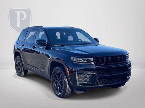 New 2026 Jeep Grand Cherokee Altitude AWD/4WD image 1