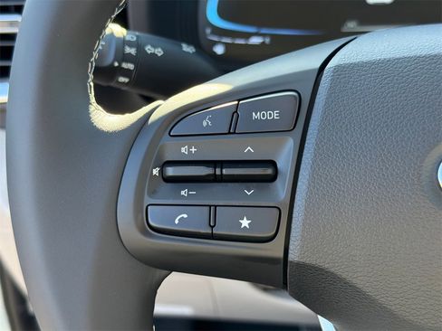 New 2026 Hyundai Venue SEL image 24