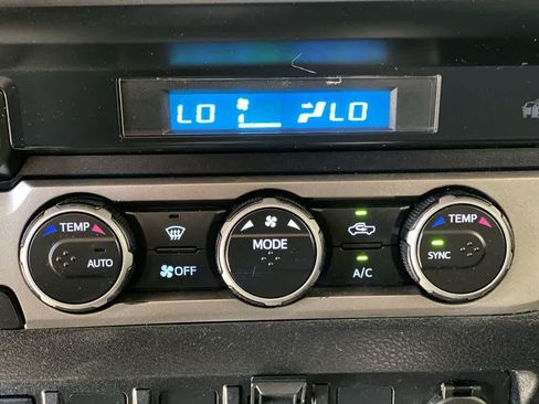 Certified 2021 Toyota Tacoma SR AWD/4WD image 21