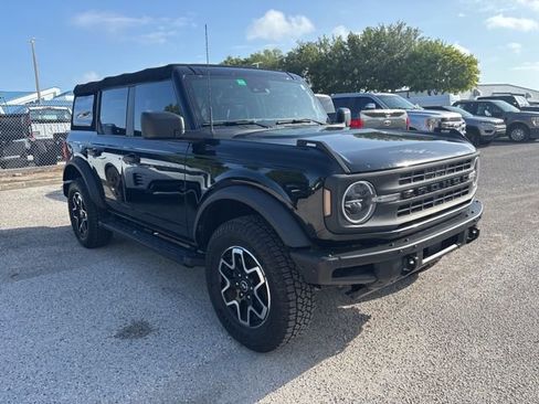 Used 2022 Ford Bronco 4-Door AWD/4WD image 3