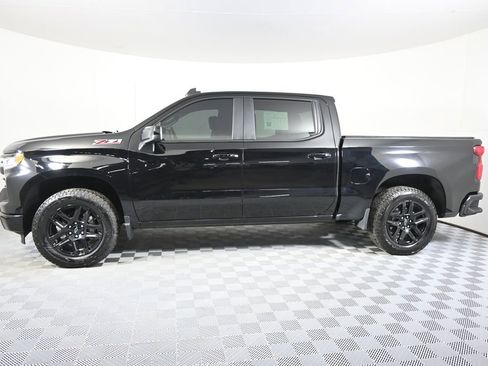 Used 2025 Chevrolet Silverado 1500 RST image 2
