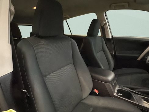 Used 2017 Toyota RAV4 LE w/ All Weather Liner Package AWD/4WD image 15