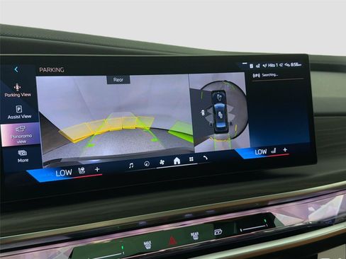 New 2026 BMW i7 xDrive60 w/ Executive Package AWD/4WD image 13