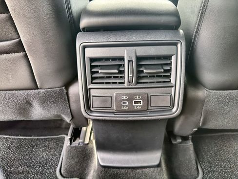 Used 2026 Subaru Forester Premium AWD/4WD image 34