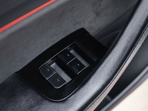 Used 2018 Tesla Model 3 Long Range RWD image 36