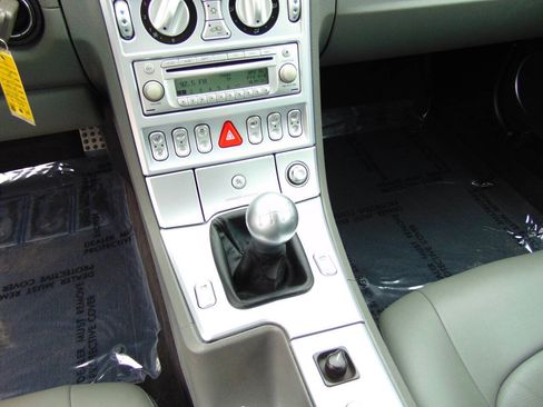 Used 2005 Chrysler Crossfire Limited RWD image 18