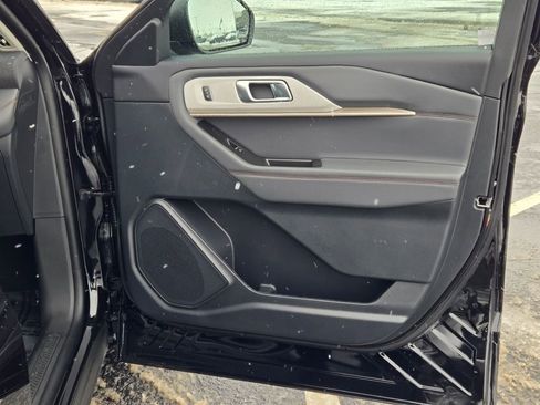 New 2026 Ford Explorer Active image 5