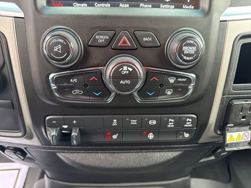 Used 2018 RAM 2500 Big Horn image 27