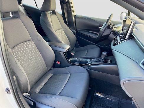 Used 2025 Toyota Corolla Hatchback image 25