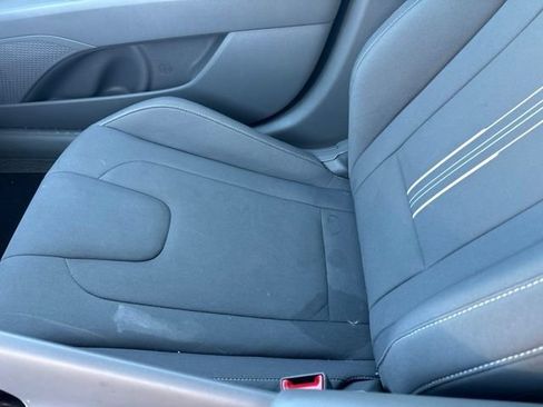 Used 2024 Hyundai Elantra SEL w/ Convenience Package FWD image 7