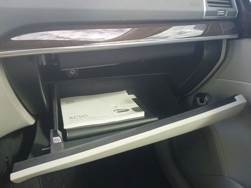 Used 2019 Volvo XC90 T5 Momentum w/ Advanced Package image 28