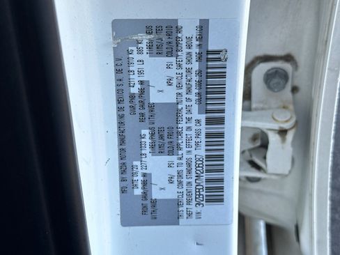 Used 2021 MAZDA MAZDA3 s image 28