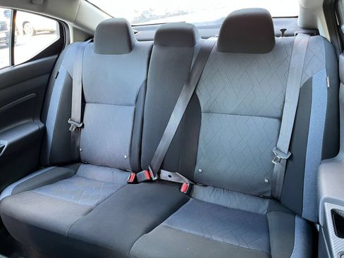 Used 2025 Nissan Versa SV FWD image 31