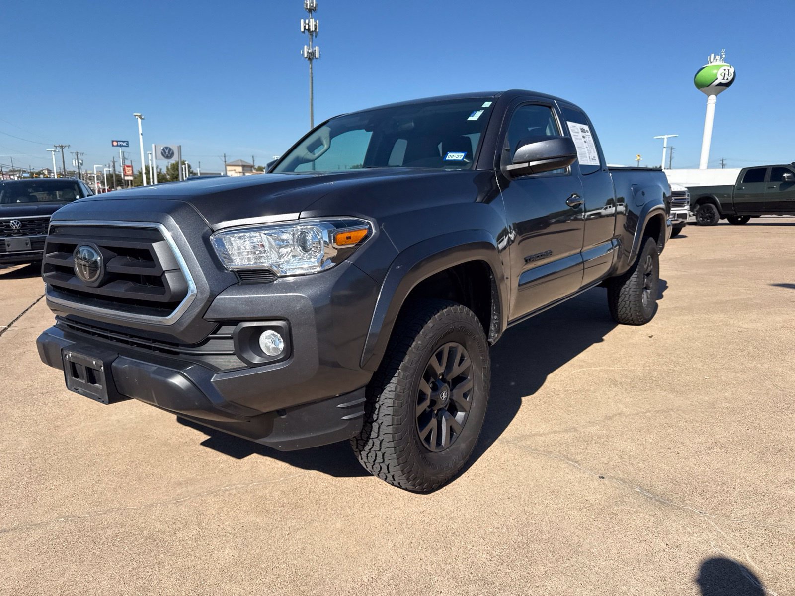 Used 2023 Toyota Tacoma SR5 w/ SR5 Appearance Package AWD/4WD image 3