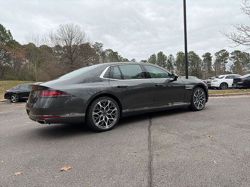 Used 2025 Genesis G90 3.5T image 4