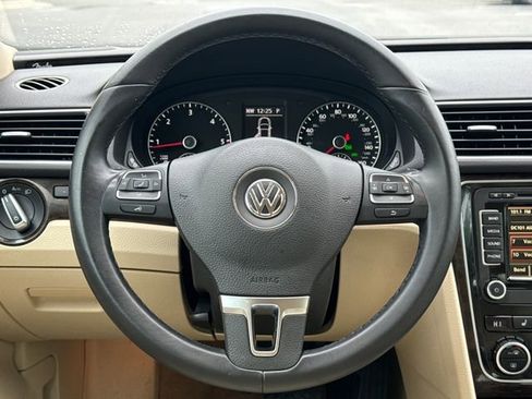 Used 2014 Volkswagen Passat TDI SEL Premium FWD image 14