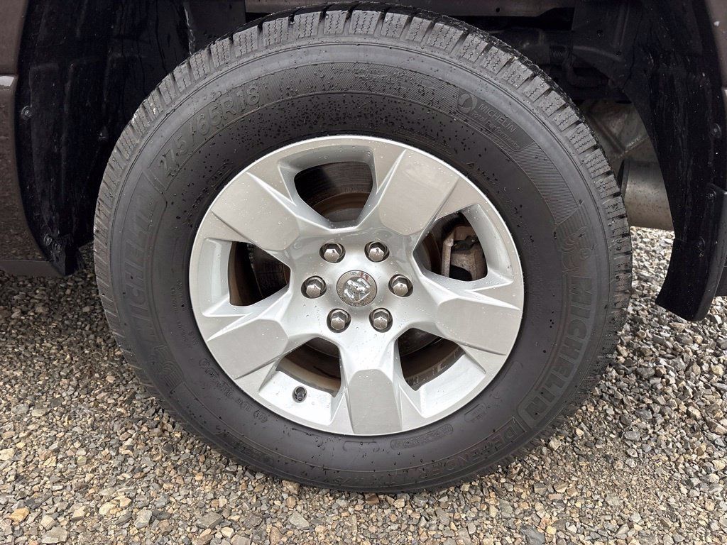 Used 2019 RAM 1500 Big Horn AWD/4WD image 9