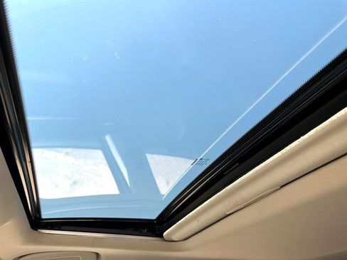 Used 2024 Nissan Altima 2.5 SR w/ SR Premium Package image 30