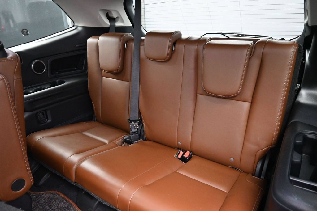 Used 2023 Subaru Ascent Touring AWD/4WD image 31