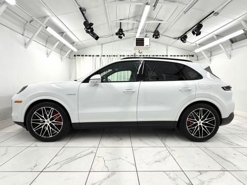 New 2026 Porsche Cayenne S AWD/4WD image 15