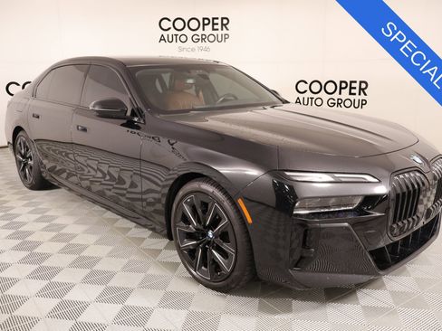 Used 2023 BMW 760i xDrive w/ Luxury Rear Seating Package AWD/4WD image 1