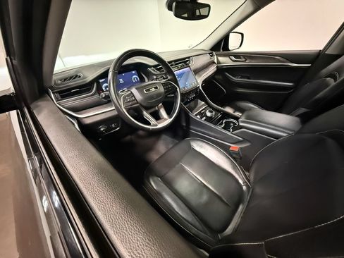 Used 2022 Jeep Grand Cherokee L Limited AWD/4WD image 60