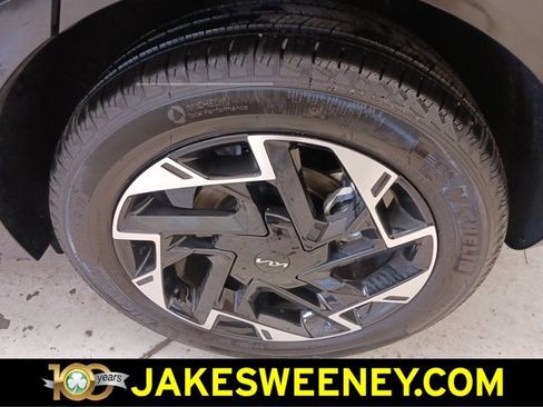 Used 2025 Kia Sportage SX image 34