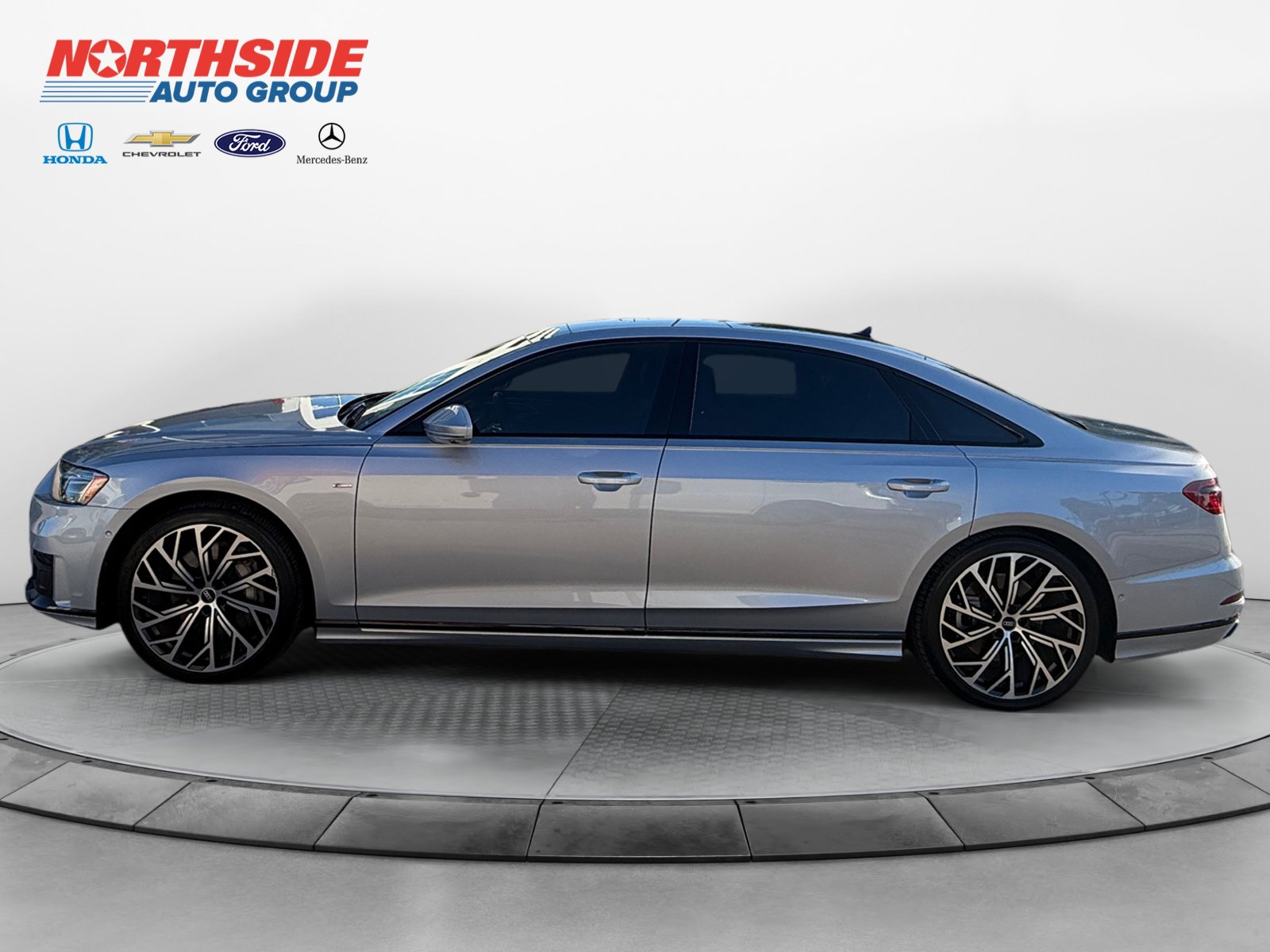 Used 2021 Audi A8 L 3.0T w/ Luxury Package AWD/4WD image 4