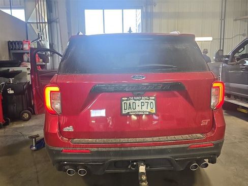 Used 2023 Ford Explorer ST image 6