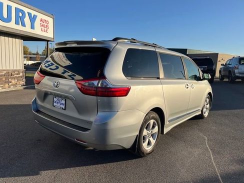 Used 2020 Toyota Sienna LE image 14
