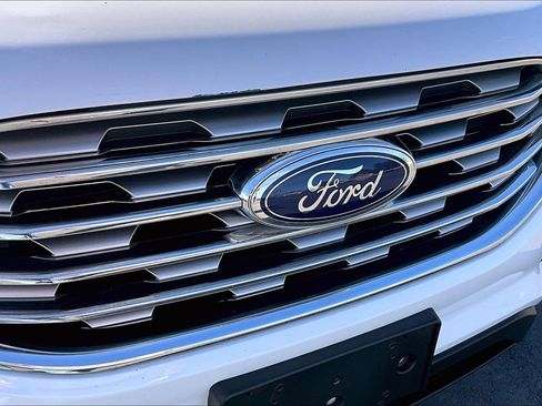 Used 2019 Ford Edge SE w/ SE Fleet Driver's Package image 27