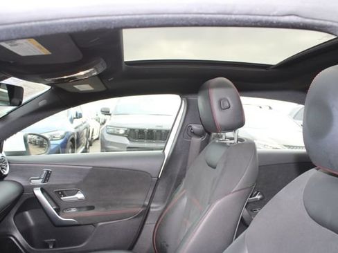 Used 2022 Mercedes-Benz A 220 image 34
