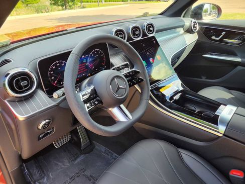 New 2025 Mercedes-Benz GLC 300 GLC 300 image 12