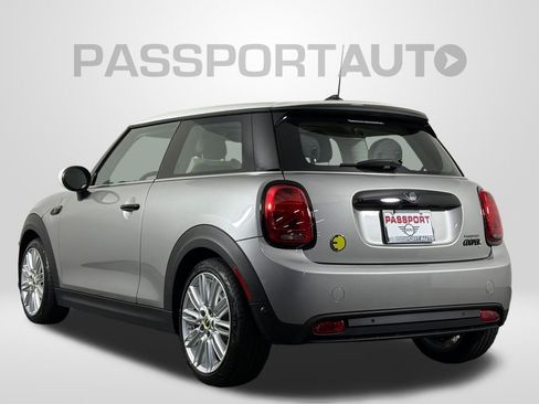 Certified 2024 MINI Cooper SE image 6