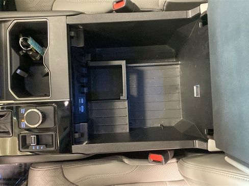 Used 2024 Toyota Tundra Limited image 19