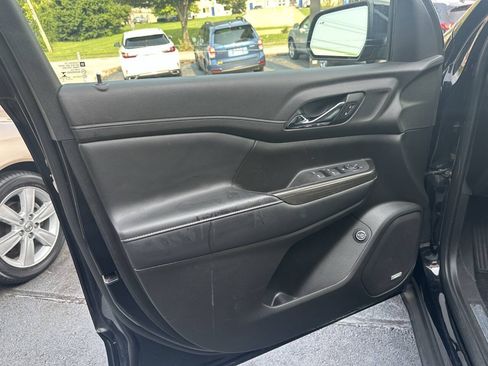 Used 2019 GMC Acadia SLT AWD/4WD image 26