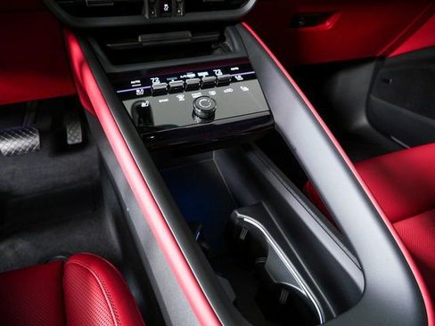 New 2026 Porsche Macan 4 Electric image 18