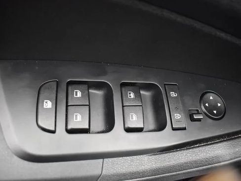 Used 2025 Kia Sportage LX FWD image 21
