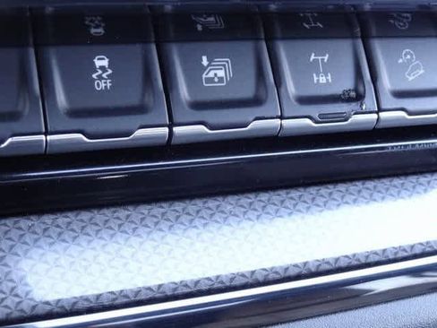 Used 2025 Chevrolet Silverado 2500 ZR2 w/ ZR2 Bison Edition image 37