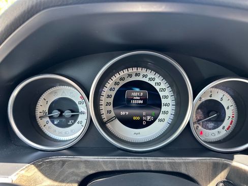 Used 2014 Mercedes-Benz E 550 4MATIC Sedan image 21