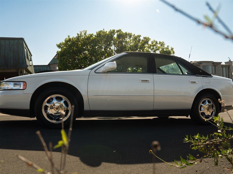 Used 1999 Cadillac Seville SLS w/ Personalization Pkg FWD image 4