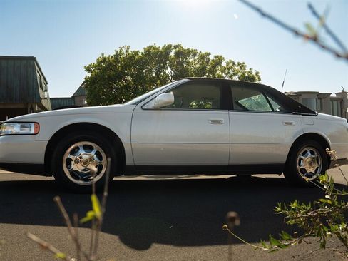 Used 1999 Cadillac Seville SLS w/ Personalization Pkg FWD image 4