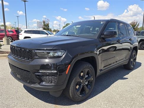 New 2025 Jeep Grand Cherokee Limited w/ Luxury Tech Group II image 14