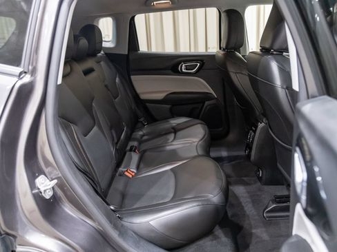 Used 2022 Jeep Compass Limited AWD/4WD image 13