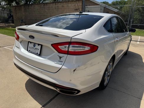 Used 2015 Ford Fusion SE FWD image 12