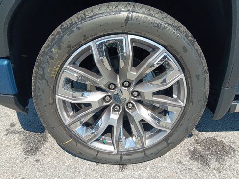 New 2026 GMC Sierra 1500 Denali w/ Denali Reserve Package image 2