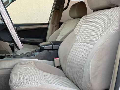 Used 2007 Toyota 4Runner SR5 image 16