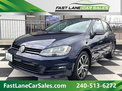 Used 2016 Volkswagen Golf SE w/ Lighting Package