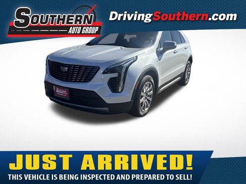 Used 2023 Cadillac XT4 Premium Luxury w/ Technology Package image 1